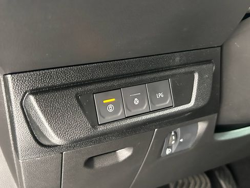 Thumbnail 23